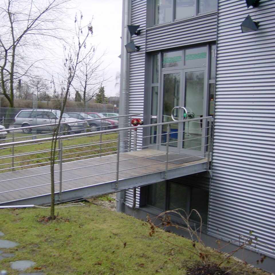 Neubau Verwaltungs- und Produktions- gebäude Elektronische Bauteil