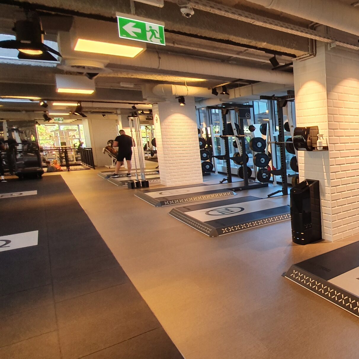 Bild Seveneleven Fitness Frankfurt a.M. Access Tower